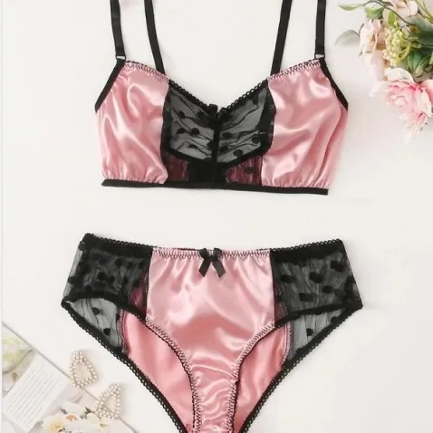 Stretch Lace Three-Piece Lingerie Set