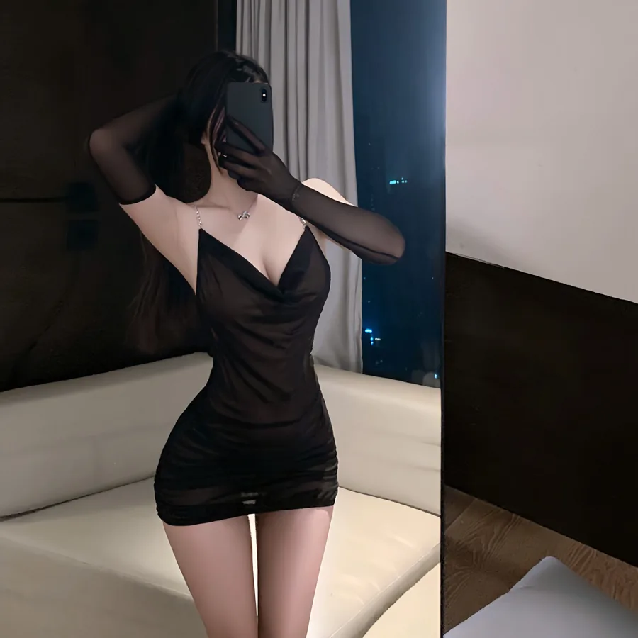Robe nuisette moulante dos nu