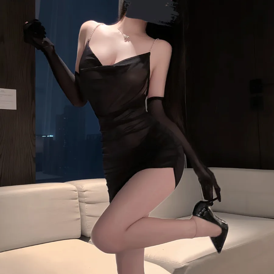 Robe nuisette moulante dos nu