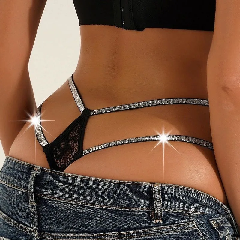 Cueca de cintura baixa com alças em renda transparente