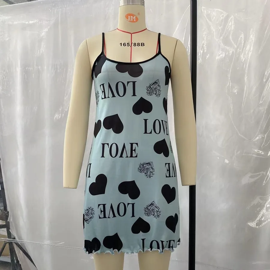 Pyjama-Set mit Trägertop und Shorts mit Herzmuster