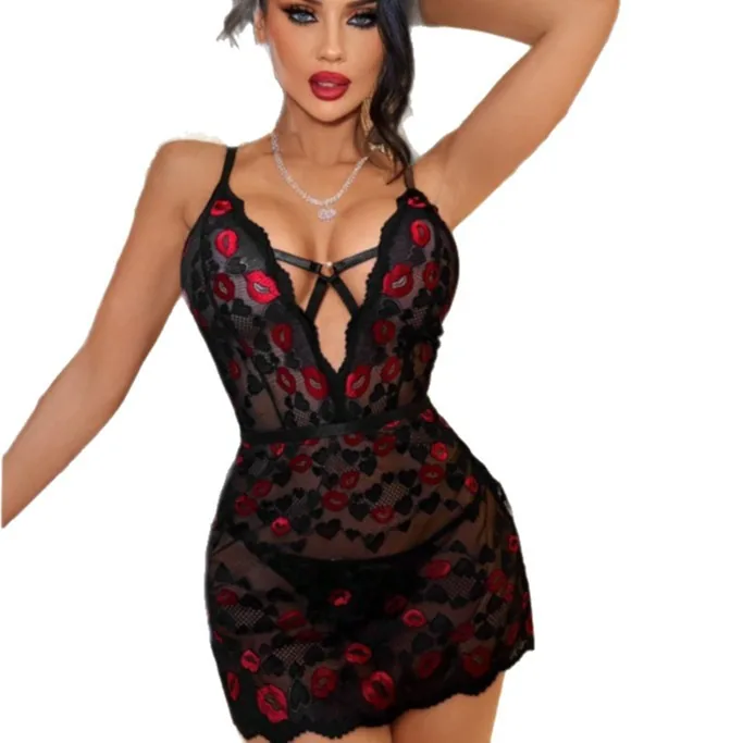 Mesh-Unterkleid-Set mit roter Lippenstickerei