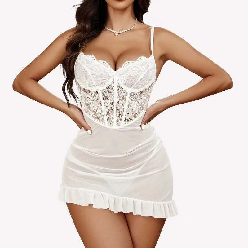 Babydoll en string-set van kant en mesh