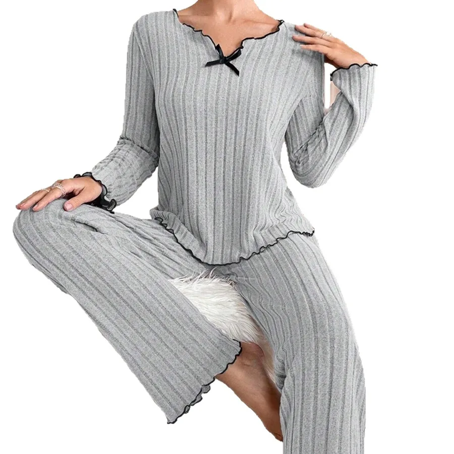 Conjunto de Pijama Canelado com Acabamento Contrastante