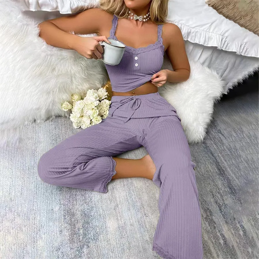 Conjunto de pijama de top de tirantes y pantalón con ribete de encaje
