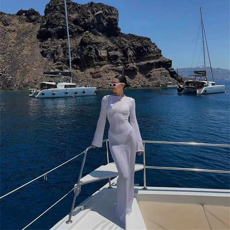 Transparentes langärmliges Strandkleid als Maxikleid