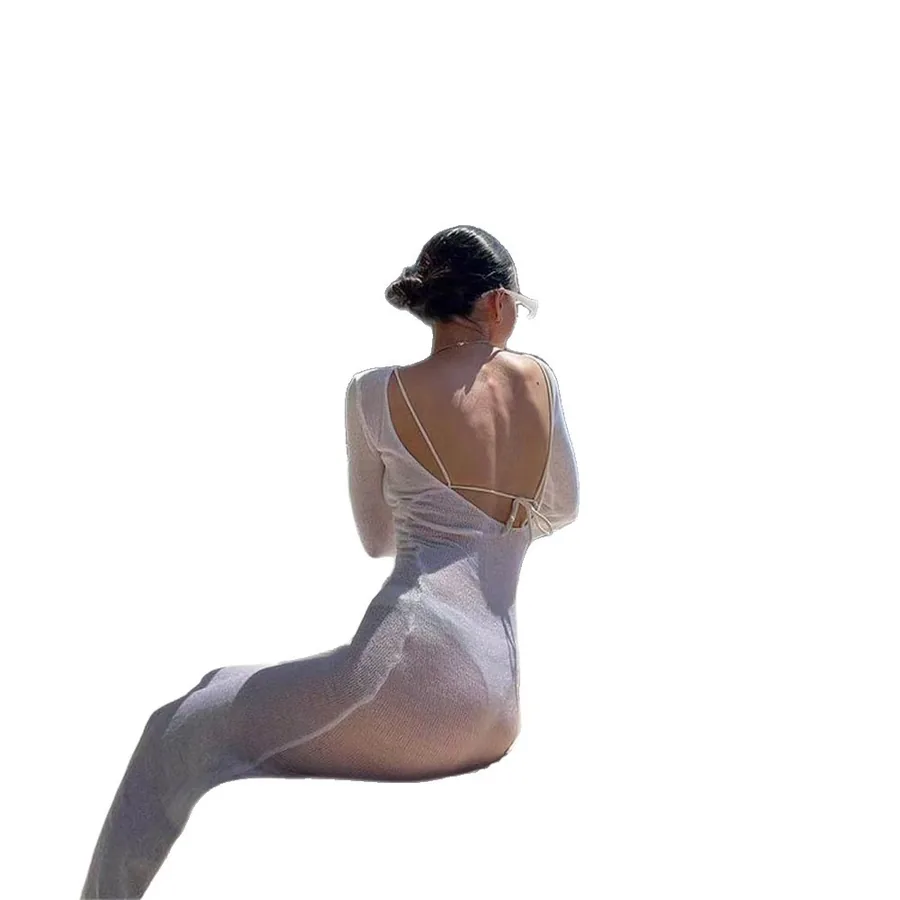 Transparentes langärmliges Strandkleid als Maxikleid