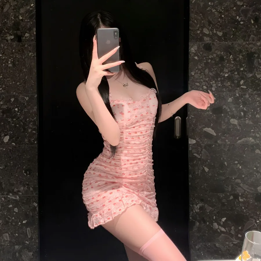 Robe nuisette en dentelle imprimé cerises