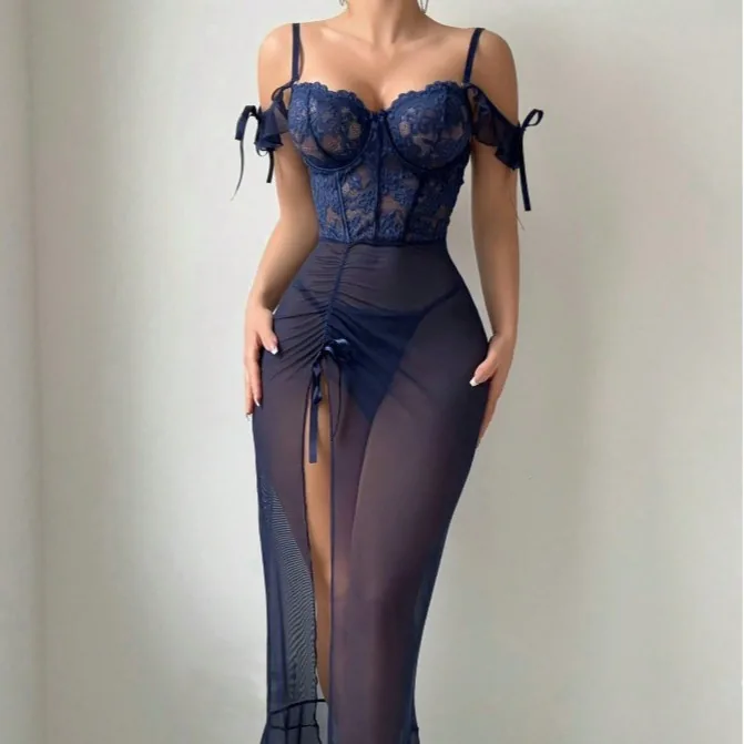 Off-shoulder kant mesh maxi slipjurk