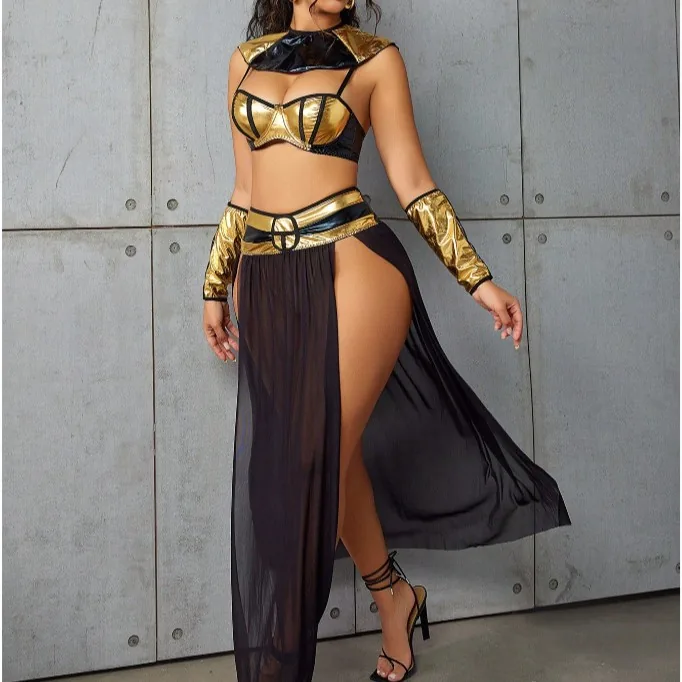 Langes Kleid-Set mit transparenten Cut-outs und Seitenschlitz