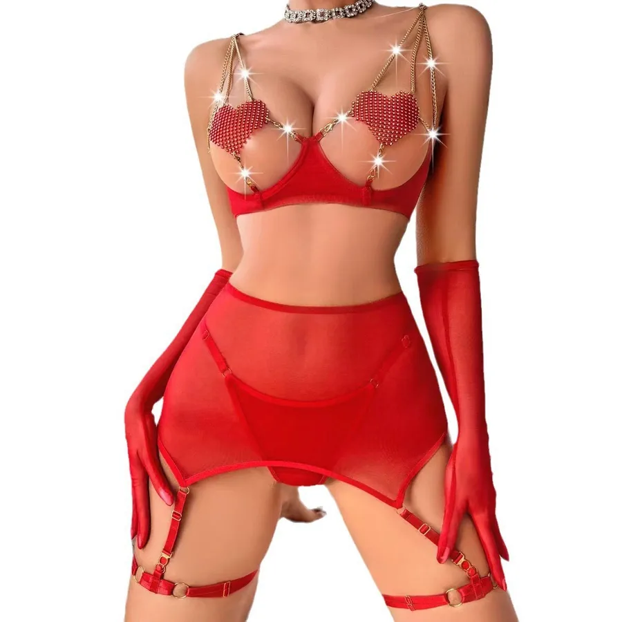 Conjunto de malla con cadena de corazones y guantes