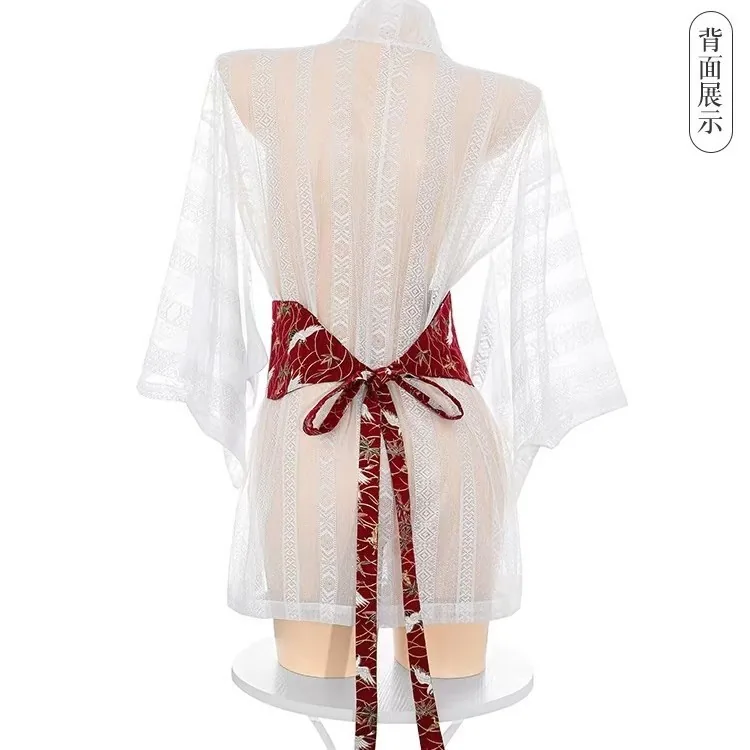 Bata kimono de encaje blanca
