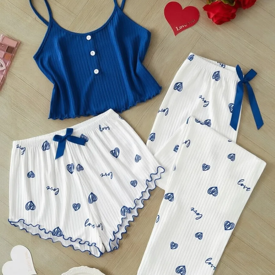 Ensemble pyjama trois pièces caraco imprimé cœurs