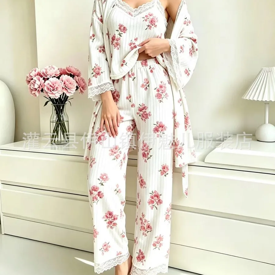 Pijama de Três Peças com Faux Fur