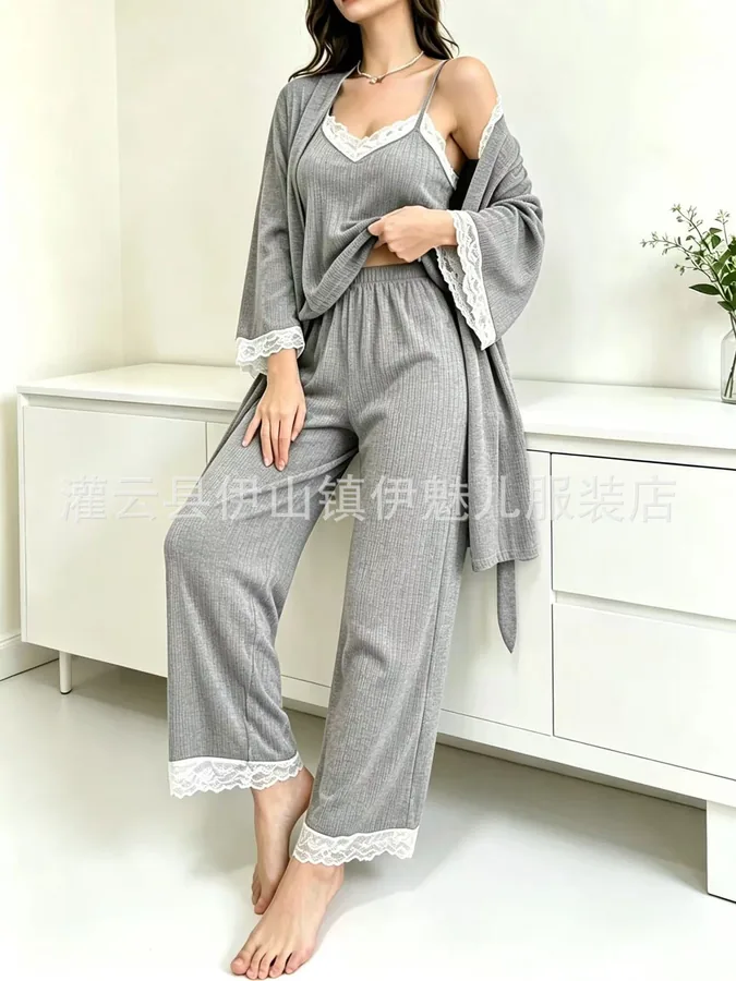 Pijama de Três Peças com Faux Fur