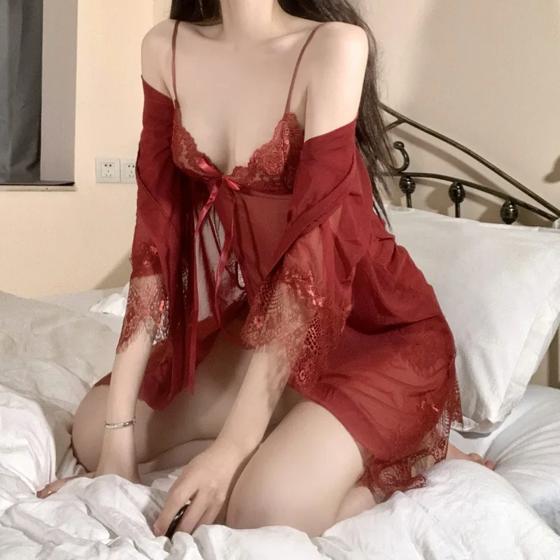Transparentes Mesh-Unterkleid und Morgenmantel im Set