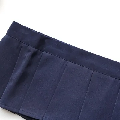 Süßes Erdbeer-Schuluniform-Set