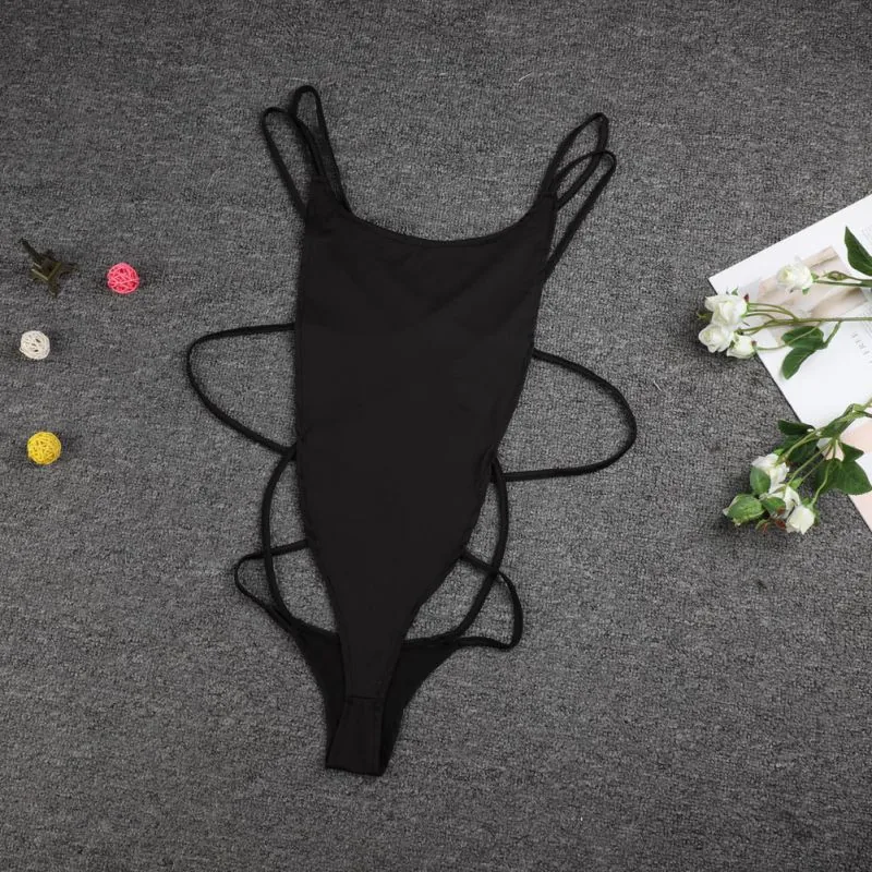 Ärmelloser Bodysuit mit Trägerrücken und freiem Rücken