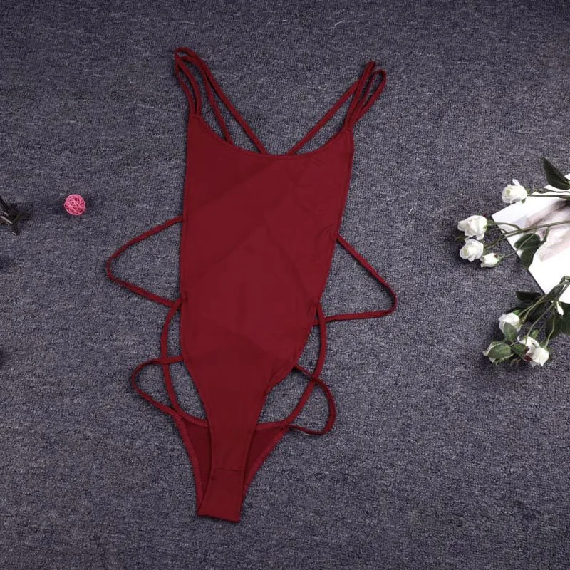 Ärmelloser Bodysuit mit Trägerrücken und freiem Rücken