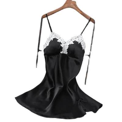 Conjunto Plus Size de Roupão e Camisola com Renda