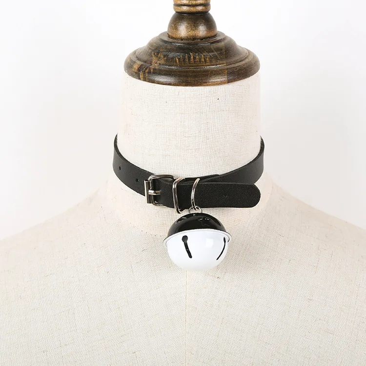 Halsband med bjällra