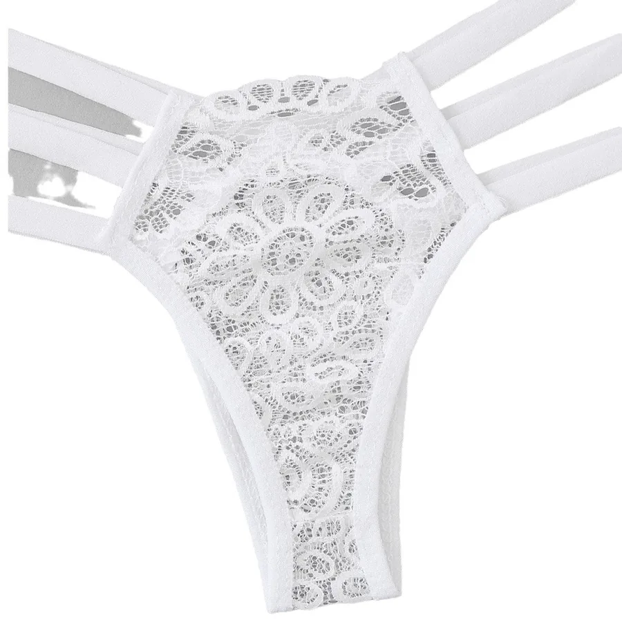 Bordeauxrode kanten bralette en stringset met bandjes