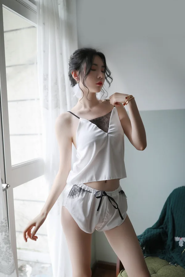 Ensemble de nuit caraco et short imprimé