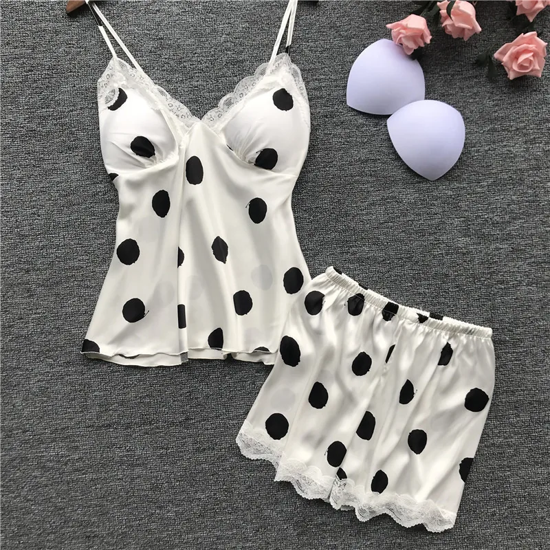 Satin-Cami- und Shorts-Set mit Spitzenbesatz und Punkten