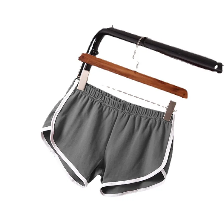 Yoga-Shorts in Bonbonfarbe