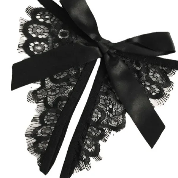 Conjunto de Lingerie de Renda com Três Peças