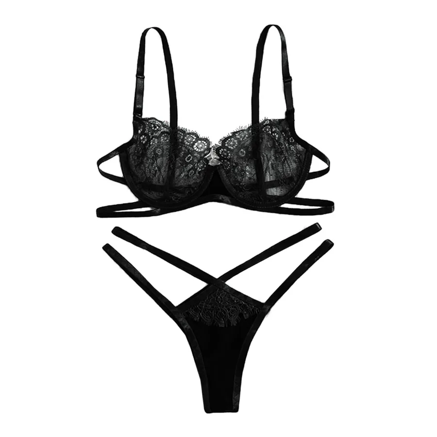 Tredelad lingeriset med urringningar