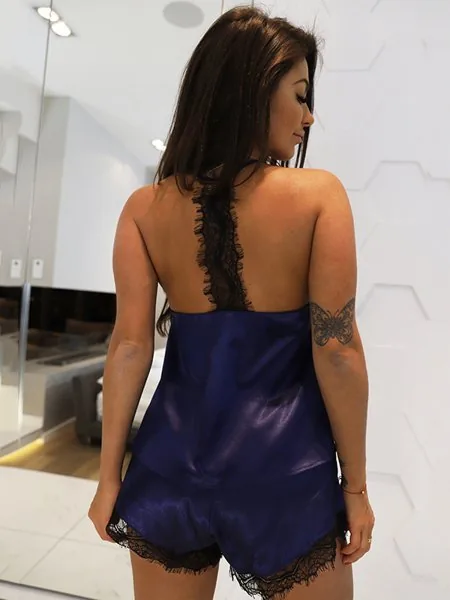 Conjunto de lencería de vestido de tirantes con ribete de encaje y shorts