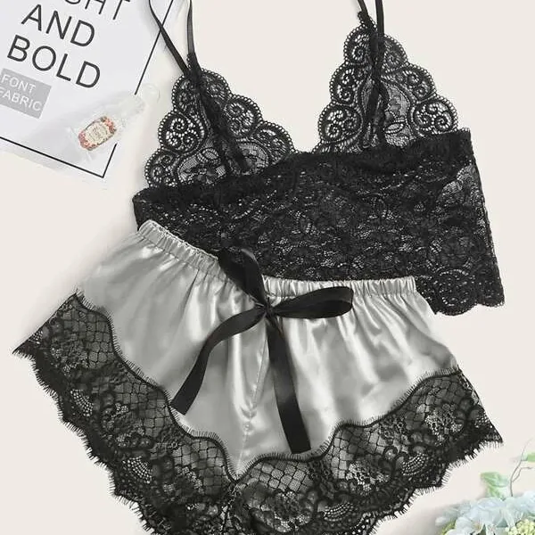 Conjunto de camiseta de tirantes y shorts de encaje con aberturas