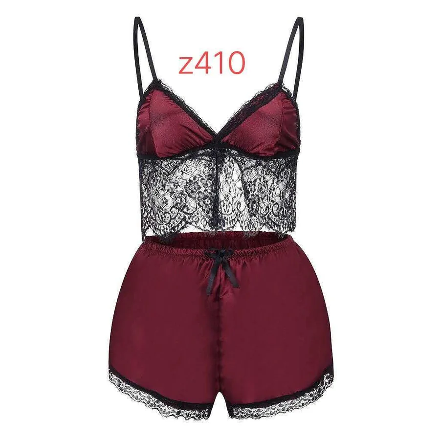 Conjunto de lingerie com vestido ciganinha em tule de renda e shorts