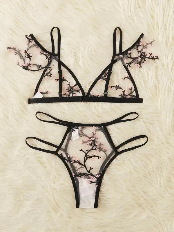 Transparentes bedrucktes dreiteiliges Dessous-Set