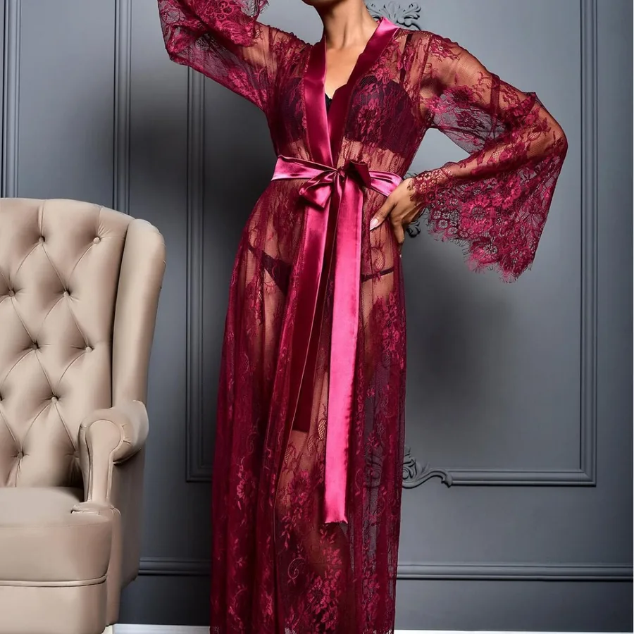 Conjunto de bata larga de malla transparente