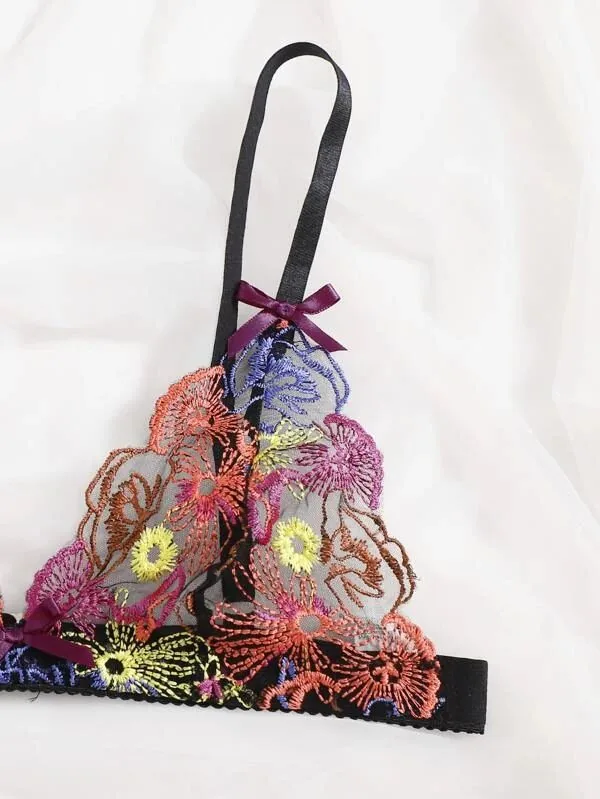 Conjunto de sujetador de tres piezas con bordado multicolor