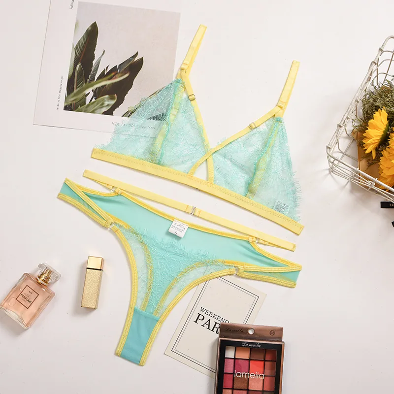Set reggiseno in pizzo e rete con cinturini