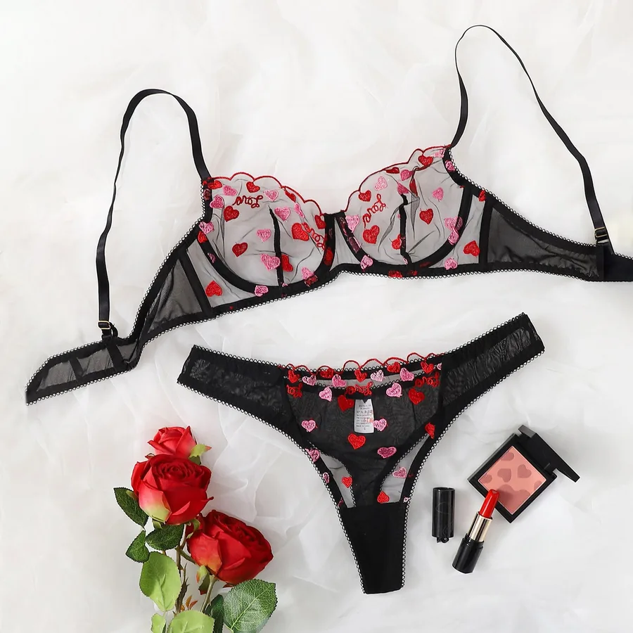 Transparentes dreiteiliges Mesh-Set mit Herz