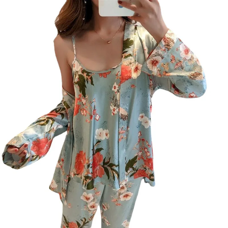 Ensemble nuisette trois pièces à bordure en dentelle florale