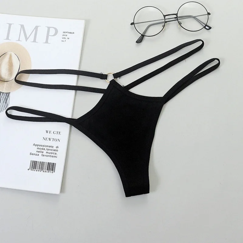 Transparenter String mit Cutouts und niedrigem Bund