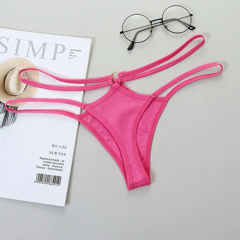 Transparenter String mit Cutouts und niedrigem Bund
