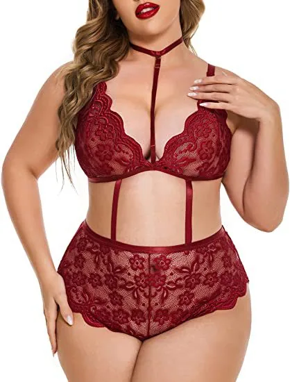 Body in pizzo con finiture in pizzo per taglie forti