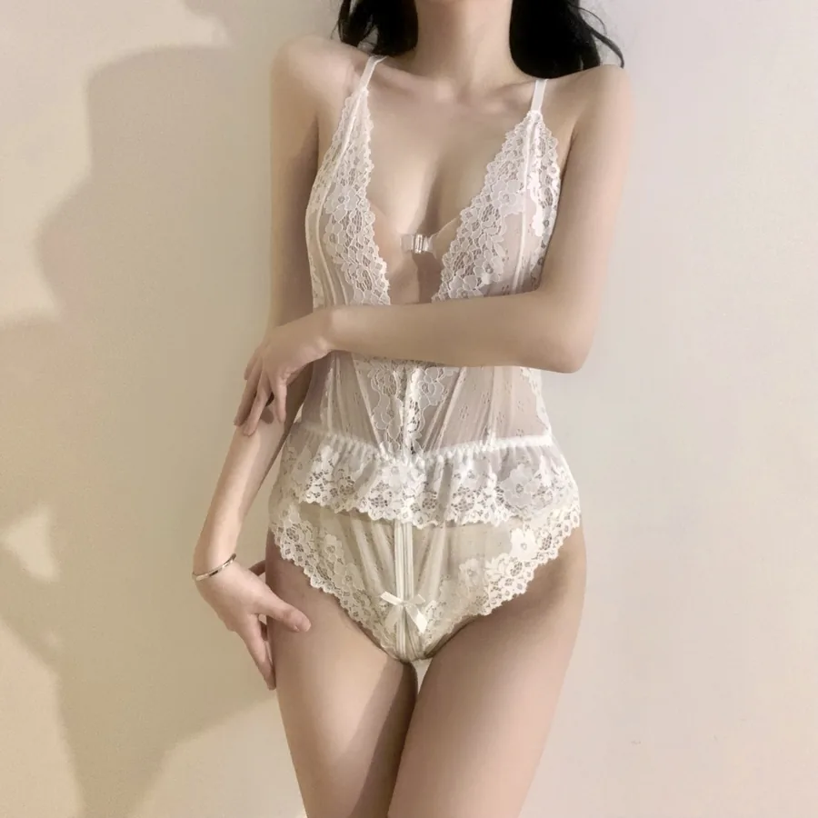 Body in pizzo con fiocco