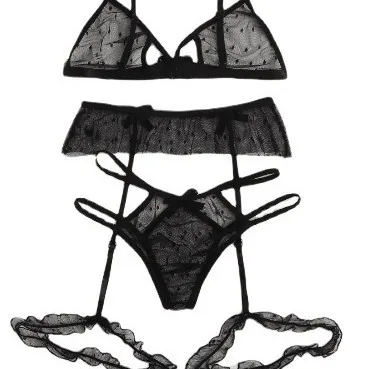 Conjunto de lingerie em renda e malha