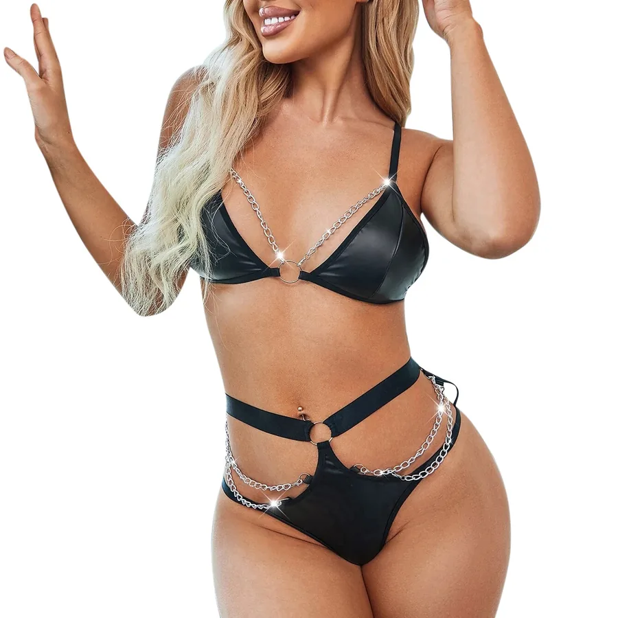 Set intimo tre pezzi in pelle verniciata con catena