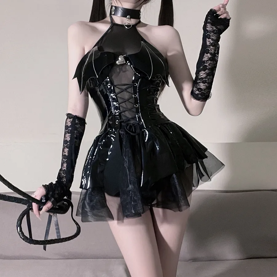 Conjunto de disfraz de minivestido halter de cuero PU