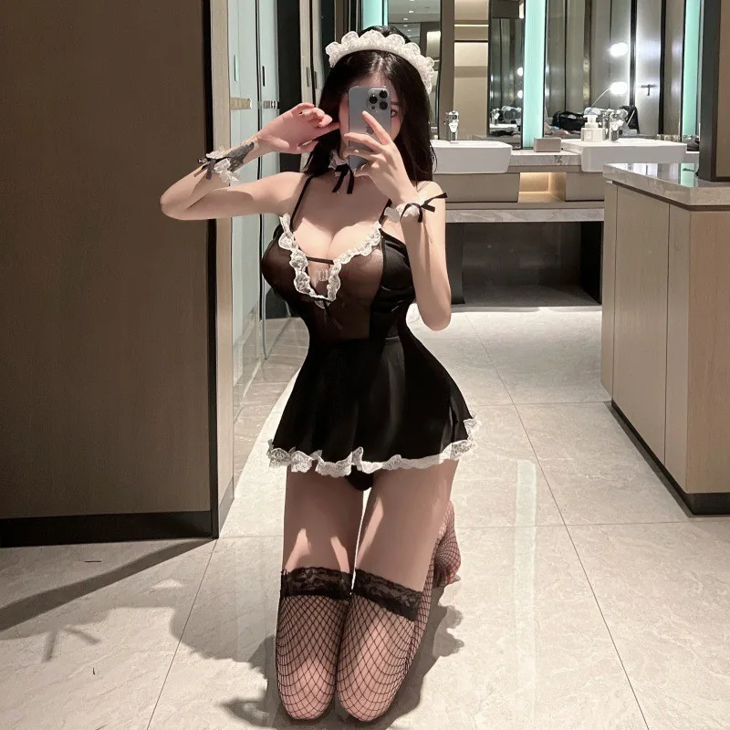 Costume de jeu de rôle soubrette en maille transparente