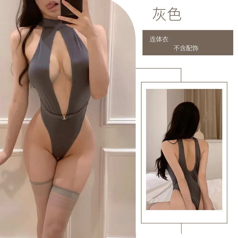 Body con abertura y cuello halter con acabado de seda fría