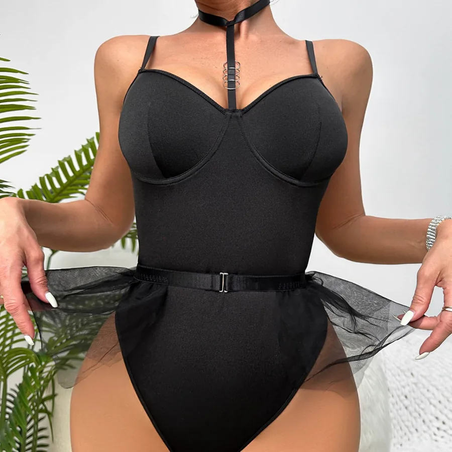 Lingerieset met cami-bodysuit van transparant mesh